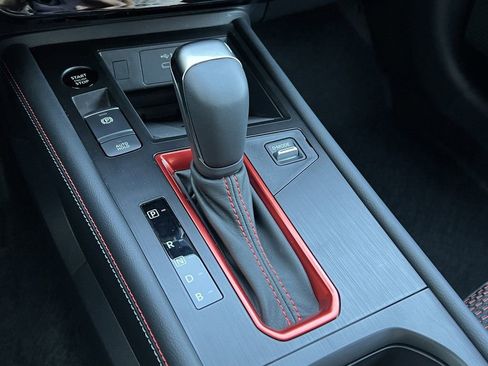 New 2025 Nissan Kicks SR w/ Illumination Package image 31