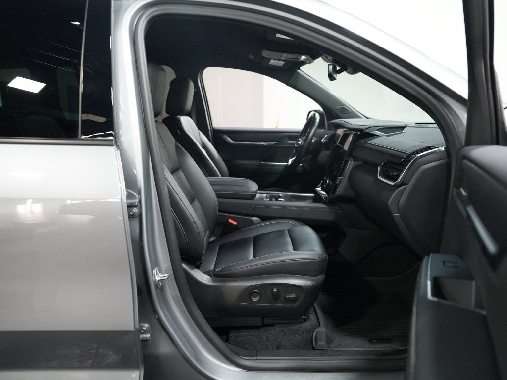 Used 2024 GMC Acadia Elevation w/ Luxury Package AWD/4WD image 38