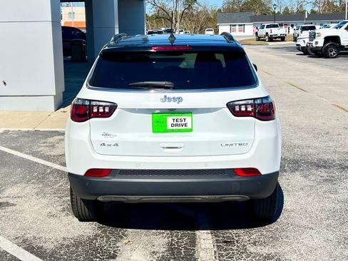 Used 2024 Jeep Compass Limited image 5