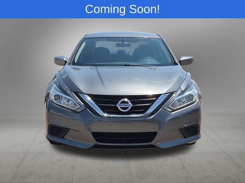 Used 2017 Nissan Altima 2.5 S w/ Power Driver Seat Package FWD image 9