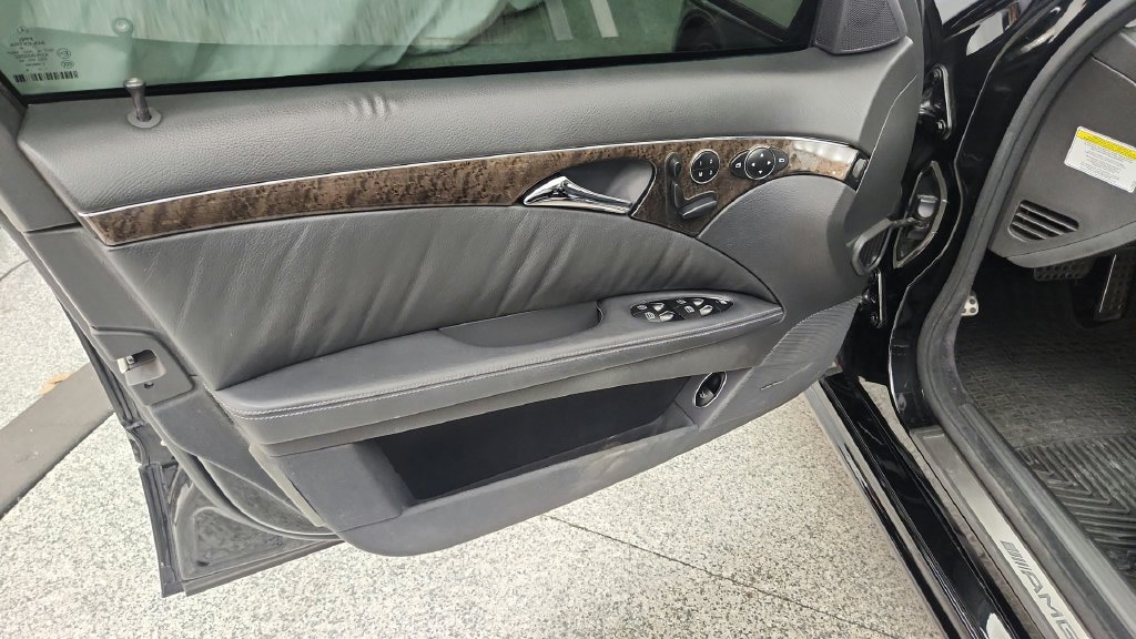 Used 2005 Mercedes-Benz E 55 AMG Sedan image 50