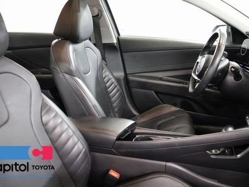 Used 2023 Hyundai Elantra Limited FWD image 29