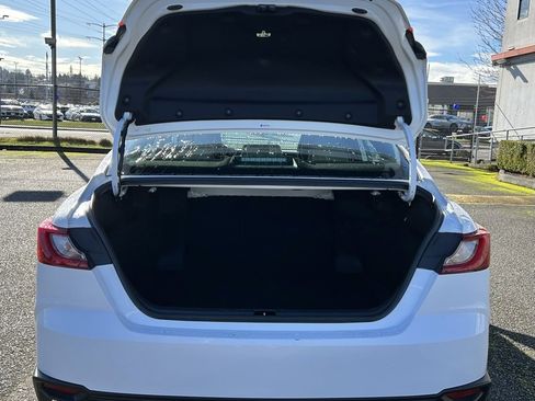 Certified 2025 Toyota Camry SE image 24