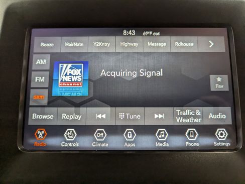 Used 2020 Jeep Cherokee Latitude Plus w/ Cold Weather Group AWD/4WD image 21