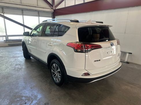 Used 2016 Toyota RAV4 XLE AWD/4WD image 3