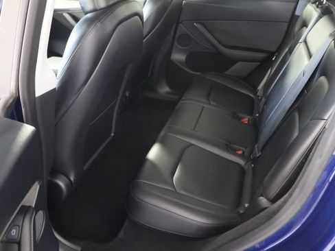 Used 2023 Tesla Model Y Long Range AWD/4WD image 19