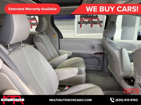 Used 2011 Toyota Sienna XLE image 29