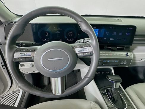 Certified 2025 Hyundai Kona SEL FWD image 11