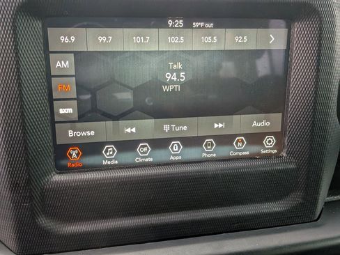 Used 2020 Jeep Wrangler Unlimited Sport image 27