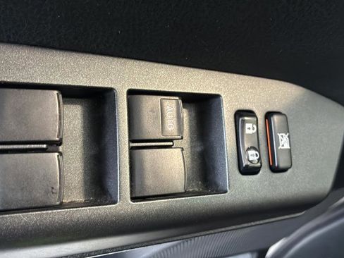 Used 2018 Toyota RAV4 XLE w/ Plus Extra Value Package FWD image 21