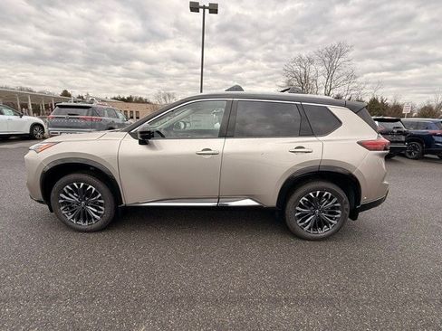 New 2026 Nissan Rogue Platinum w/ Platinum Premium Package image 8