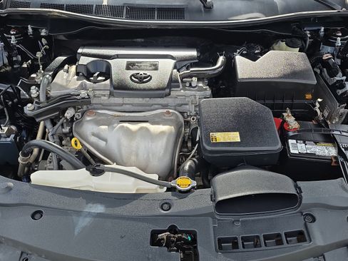Used 2015 Toyota Camry SE FWD image 29