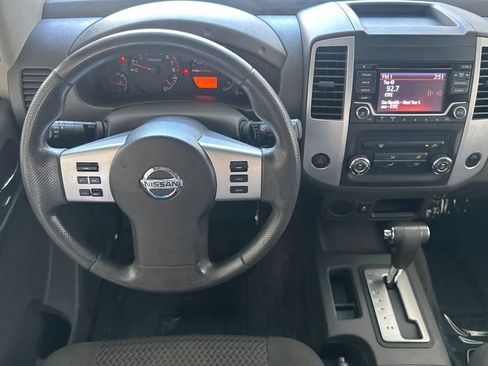 Used 2018 Nissan Frontier SV RWD image 14