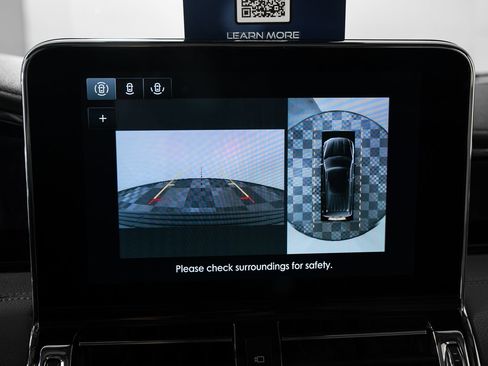 Used 2021 Lincoln Navigator Reserve w/ Cargo Convenience Package image 39