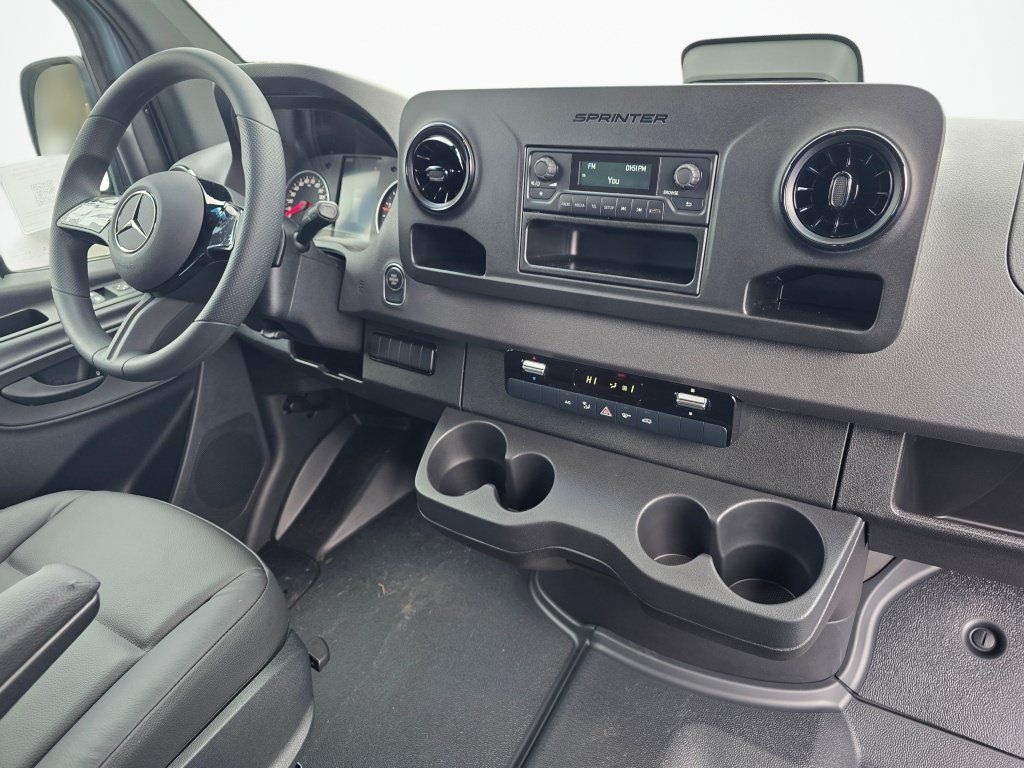 New 2025 Mercedes-Benz Sprinter 2500 image 11