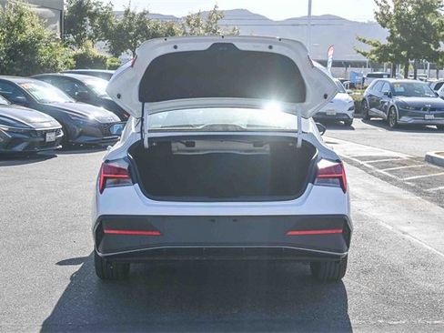 New 2026 Hyundai Elantra Sport image 7