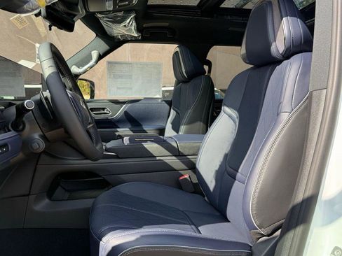 New 2026 INFINITI QX80 4WD image 15