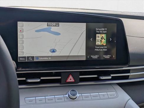 New 2025 Hyundai Elantra Limited image 14