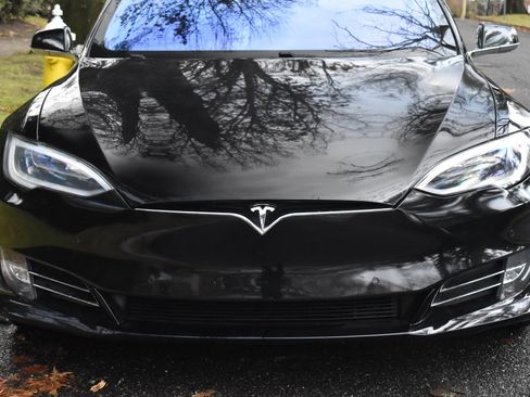 Used 2018 Tesla Model S 75D image 13