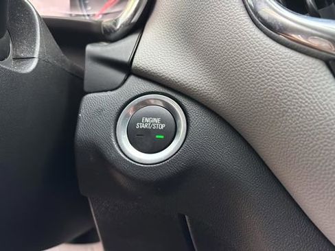 Used 2024 Chevrolet Equinox LS image 29