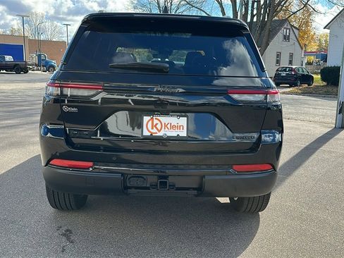 New 2025 Jeep Grand Cherokee Limited w/ Black Appearance Package image 7
