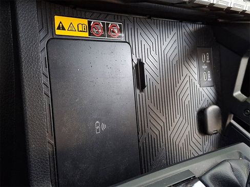 Used 2024 Toyota Tacoma TRD Sport image 25