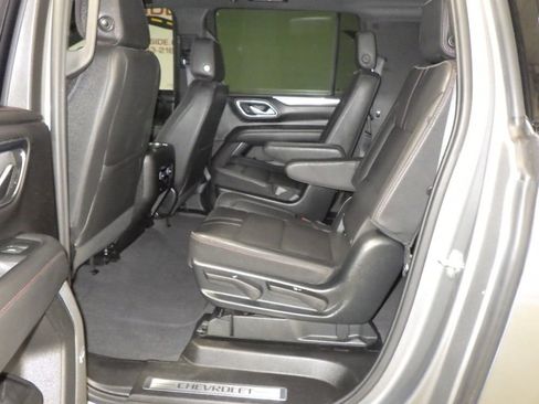 Used 2023 Chevrolet Suburban RST w/ Sport Performance Package AWD/4WD image 7