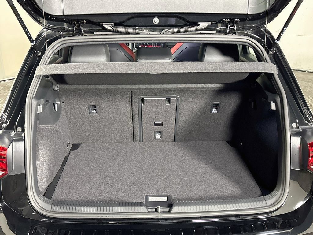New 2026 Volkswagen GTI SE FWD image 22