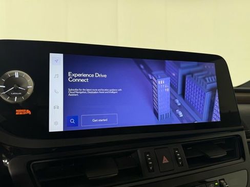 Certified 2025 Lexus ES 300h w/ Premium Package image 18