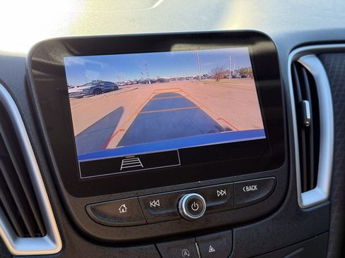 Used 2024 Chevrolet Malibu LT image 21