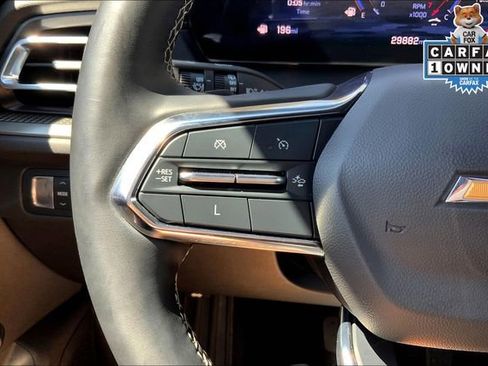 Used 2024 Chevrolet Traverse LT image 18