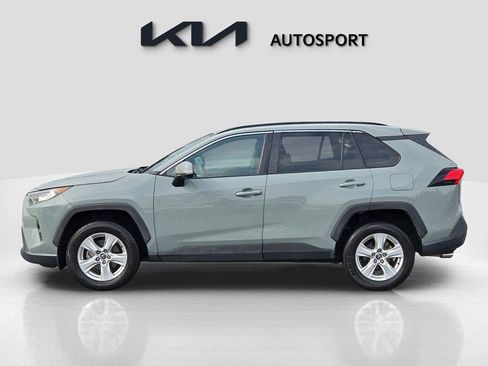 Used 2021 Toyota RAV4 XLE w/ Convenience Package image 14