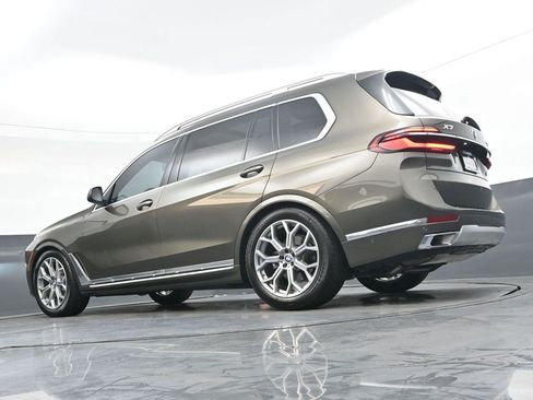 Used 2025 BMW X7 xDrive40i w/ Premium Package AWD/4WD image 39