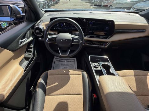 Certified 2025 Chevrolet Equinox ACTIV w/ Safety and Technology Package AWD/4WD image 16