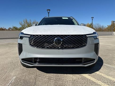 New 2026 Volvo XC90 B6 Plus w/ Protection Package Premier image 2