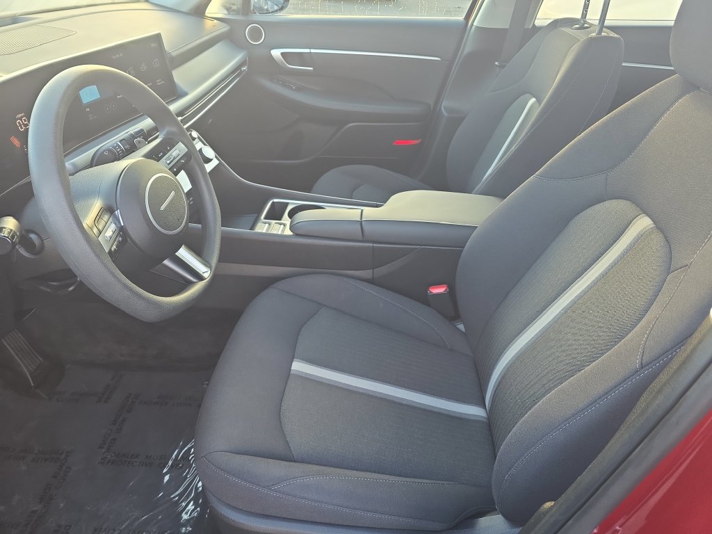 Used 2025 Hyundai Sonata SEL FWD image 9