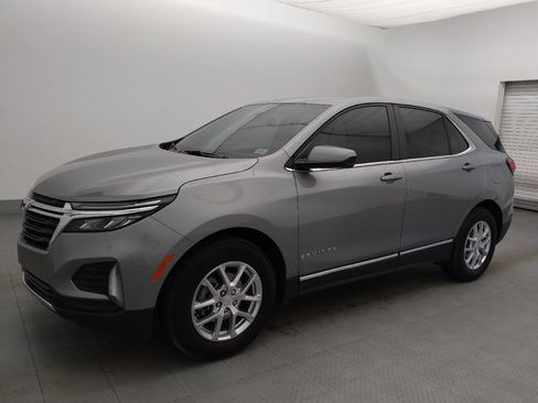 Used 2023 Chevrolet Equinox LT image 2