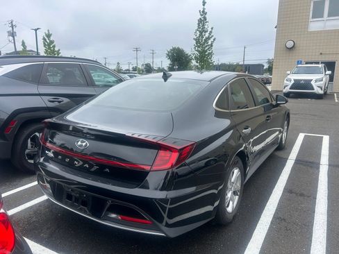 Used 2021 Hyundai Sonata SE FWD image 4