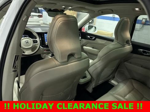 Used 2020 Volvo XC60 T5 Momentum image 28