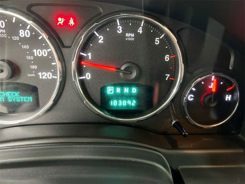 Used 2010 Jeep Liberty Limited image 12