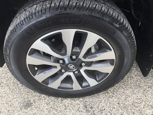 Used 2021 Toyota Sequoia Limited w/ Safety & Convenience Package AWD/4WD image 12