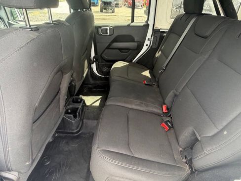 Used 2021 Jeep Wrangler Unlimited Sahara AWD/4WD image 44