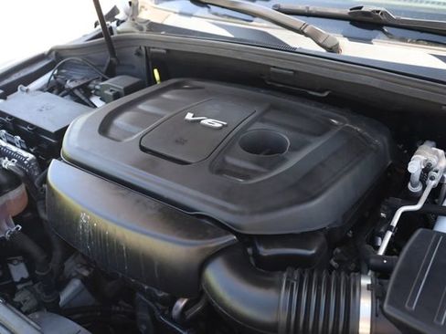 Used 2016 Jeep Grand Cherokee Overland AWD/4WD image 8