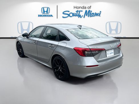 Used 2023 Honda Civic Sport image 5