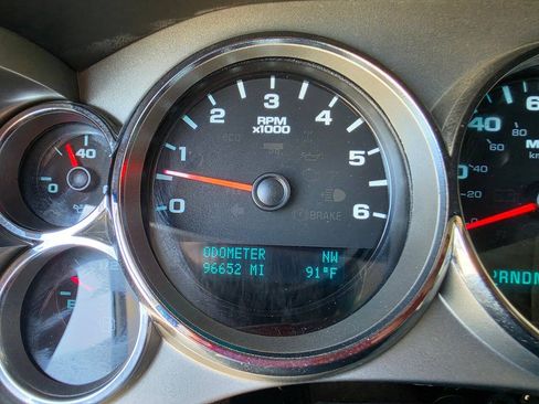Used 2011 Chevrolet Silverado 1500 LT w/ Texas Edition RWD image 41