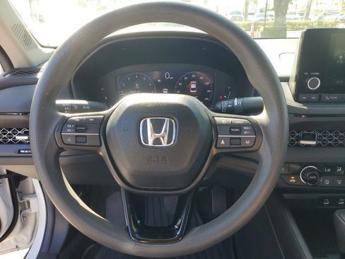Used 2024 Honda Accord EX image 27