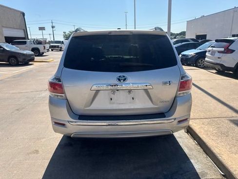 Used 2013 Toyota Highlander Limited AWD/4WD image 6