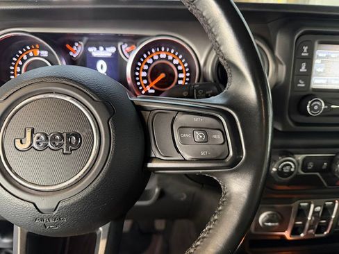 Used 2018 Jeep Wrangler Unlimited Sport S AWD/4WD image 21