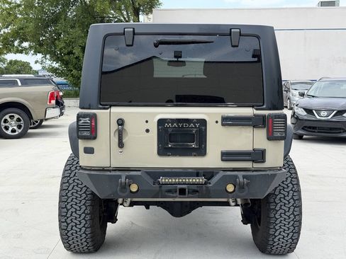 Used 2017 Jeep Wrangler Unlimited Sport w/ Quick Order Package 24S AWD/4WD image 6