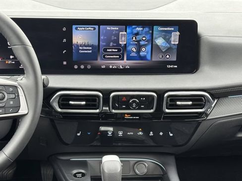 Certified 2026 Nissan Sentra SV w/ SV Convenience Package FWD image 15